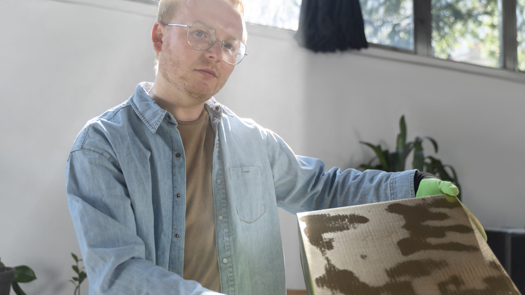 adult-reusing-objects-creative-ways